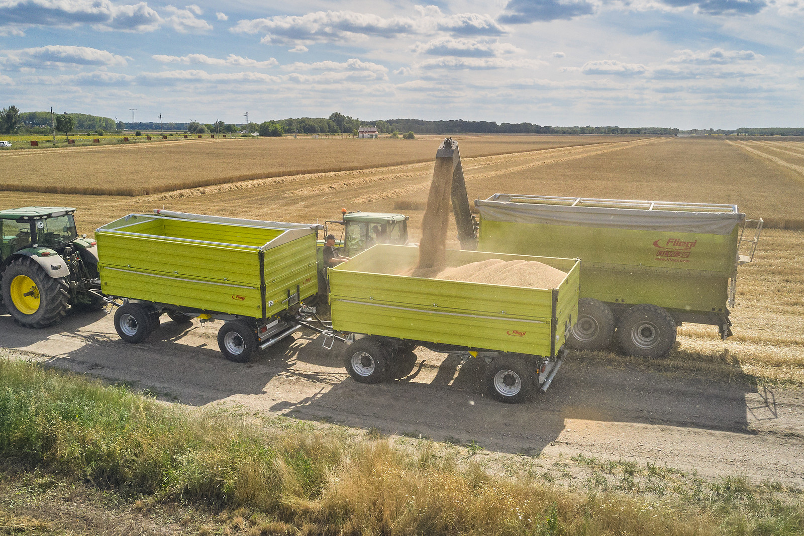 https://www.traktor.hu/termekek/szallitmanyozas-gepei-potkocsik-szippantok-balaszallitok/potkocsik
